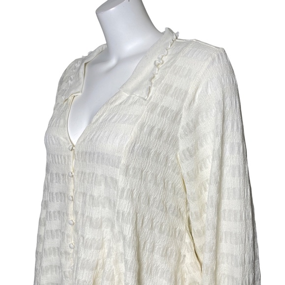 By Anthropologie Long Sleeve Button Front Textured Blouse Womens Size L Ivory - Picture 2 of 8